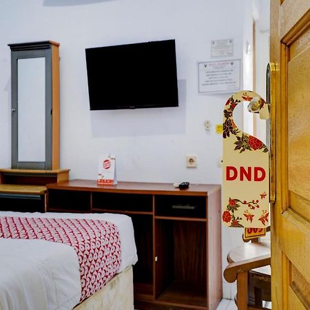 Super Oyo 90118 Hotel Diamond Syariah Subang Dış mekan fotoğraf