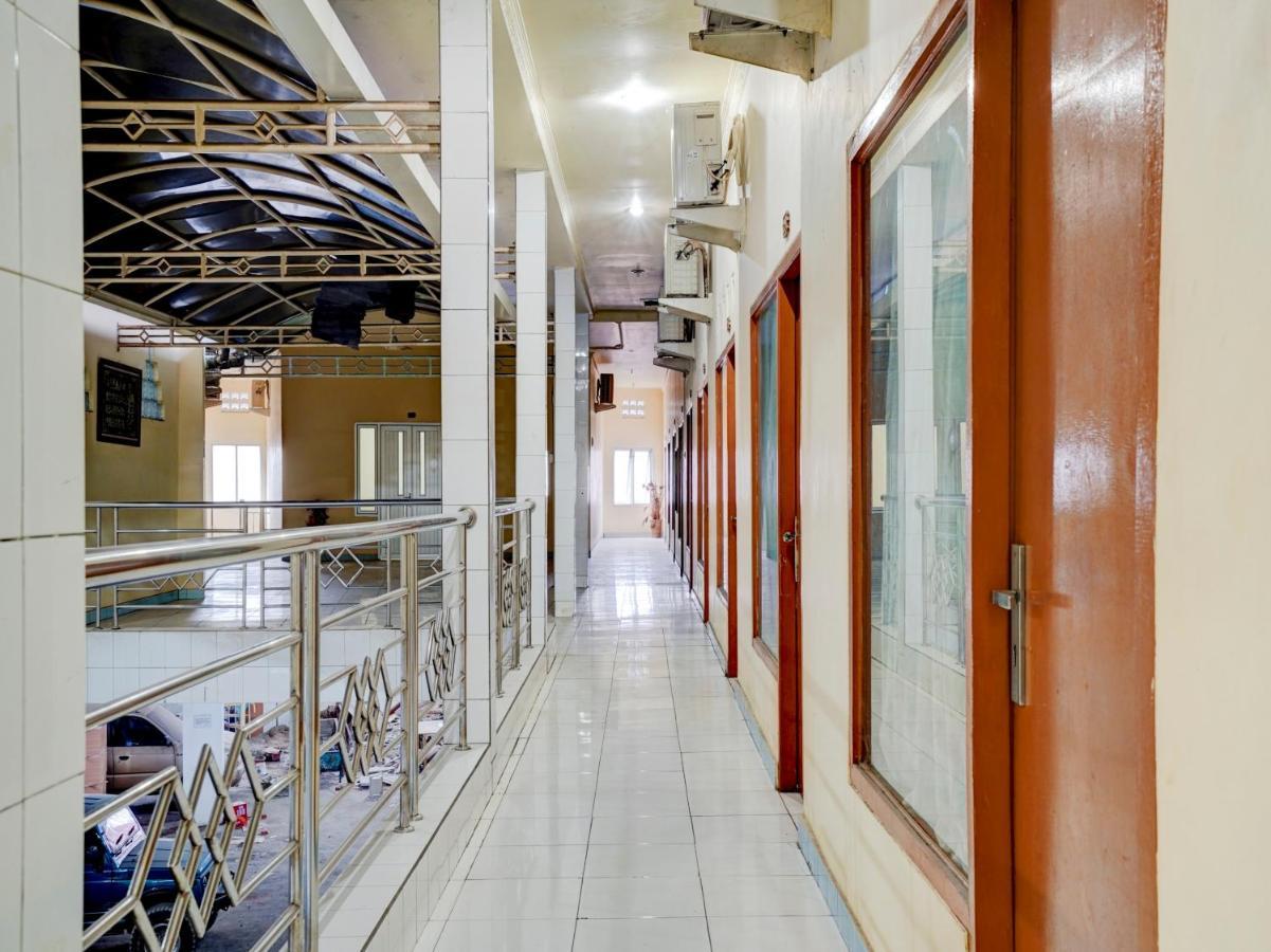 Super Oyo 90118 Hotel Diamond Syariah Subang Dış mekan fotoğraf