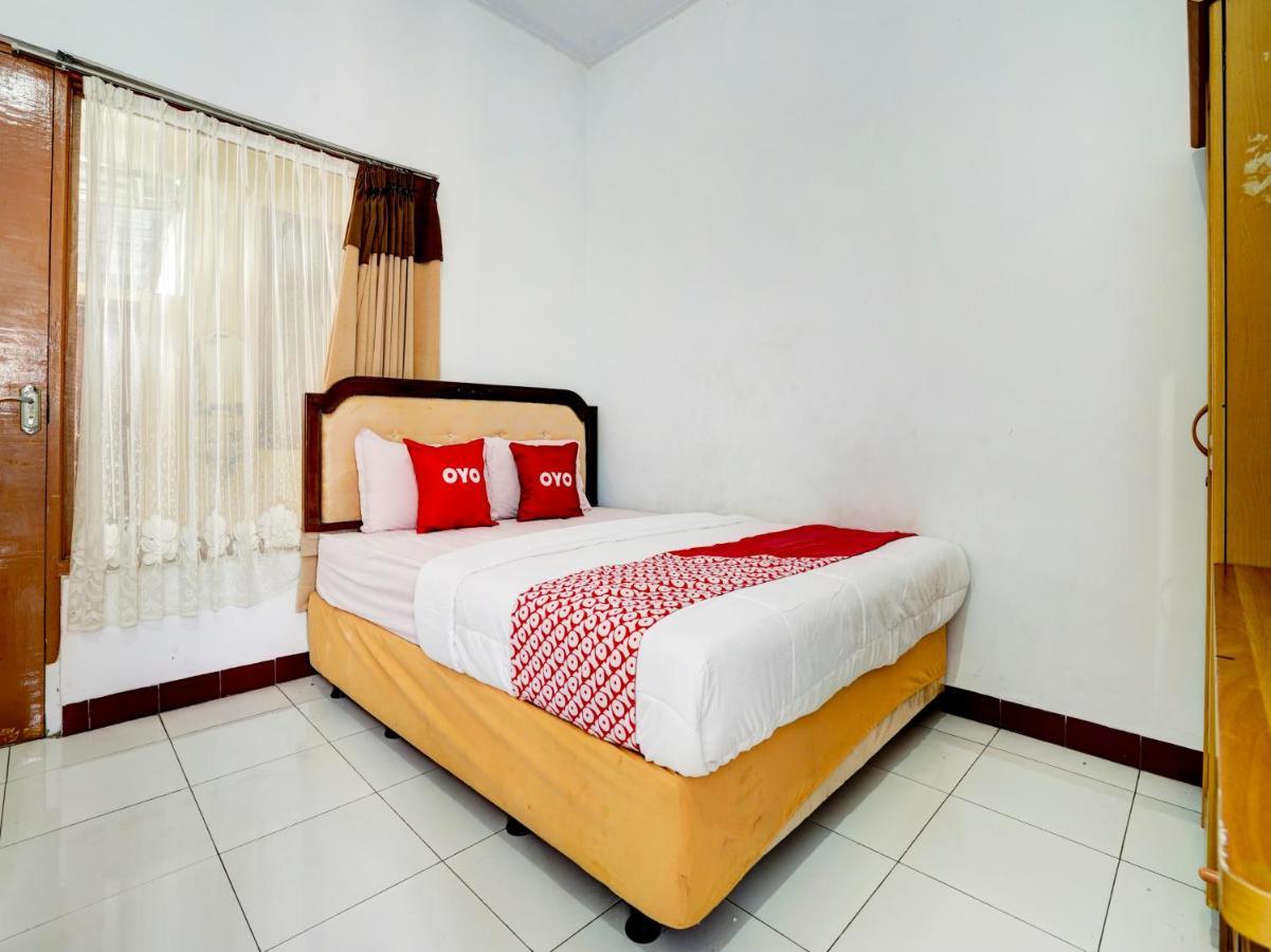 Super Oyo 90118 Hotel Diamond Syariah Subang Dış mekan fotoğraf