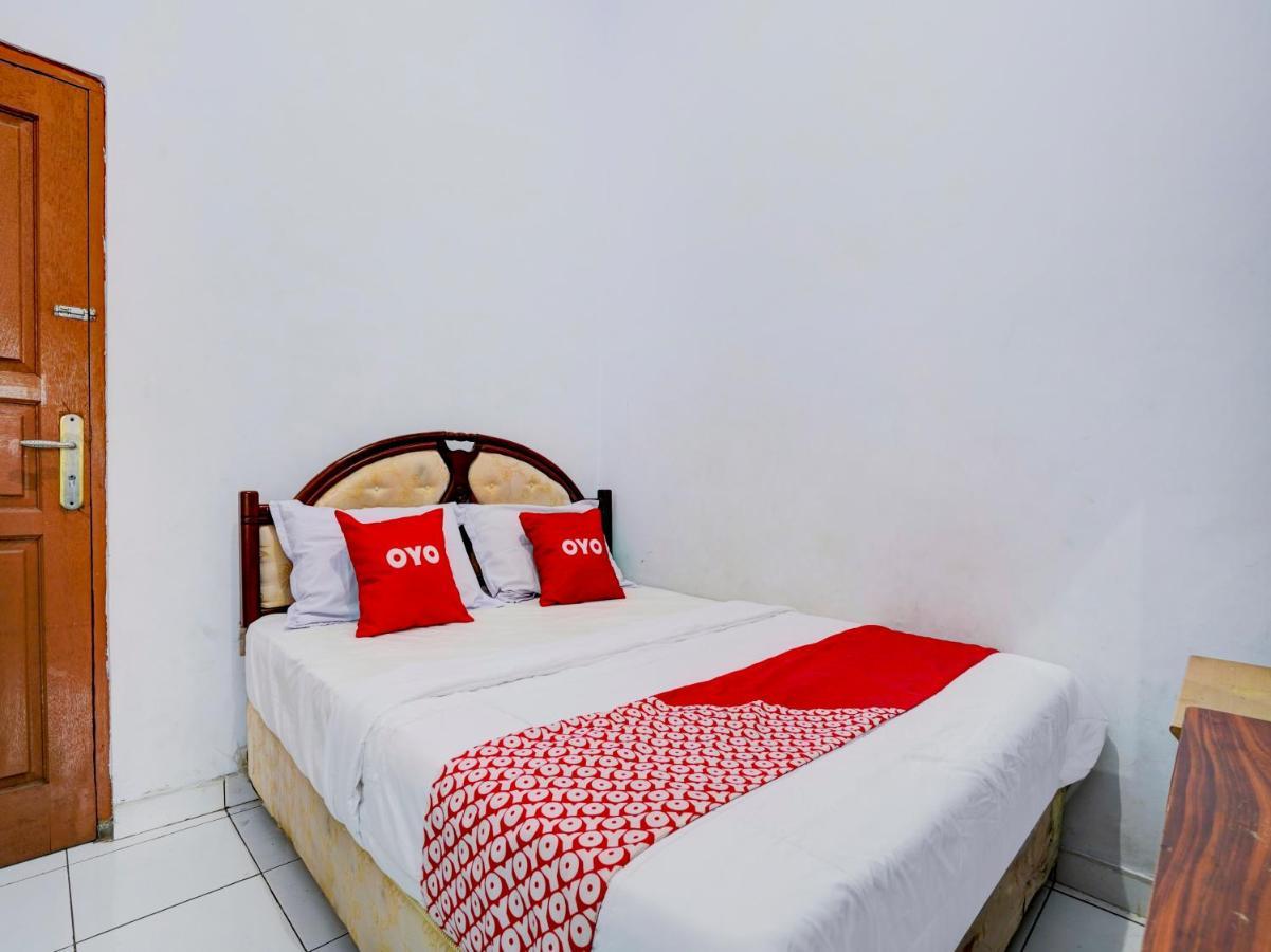 Super Oyo 90118 Hotel Diamond Syariah Subang Dış mekan fotoğraf