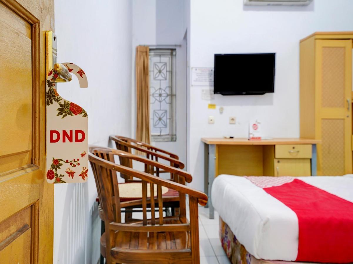 Super Oyo 90118 Hotel Diamond Syariah Subang Dış mekan fotoğraf