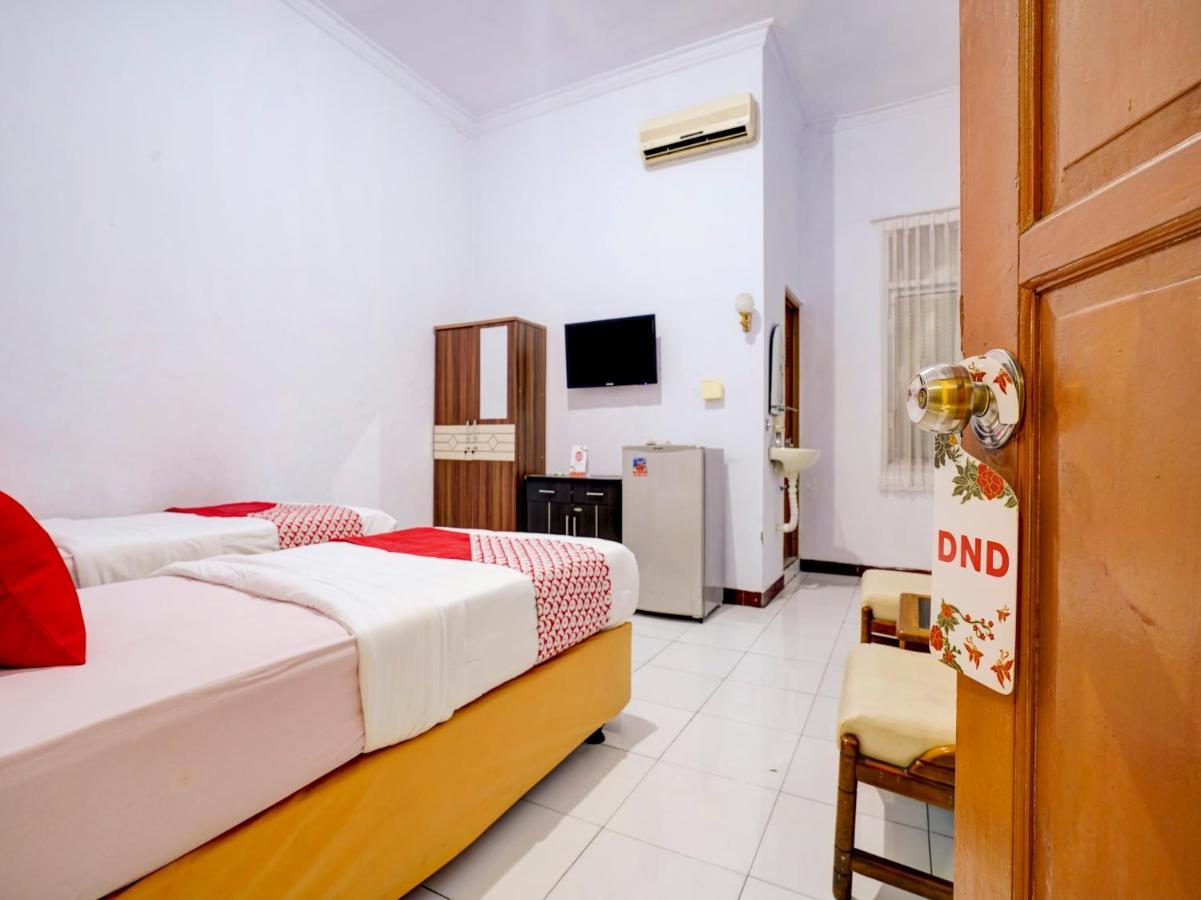 Super Oyo 90118 Hotel Diamond Syariah Subang Dış mekan fotoğraf